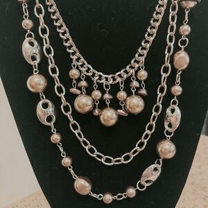 Elegant Silvered Shimmer Women's Necklace